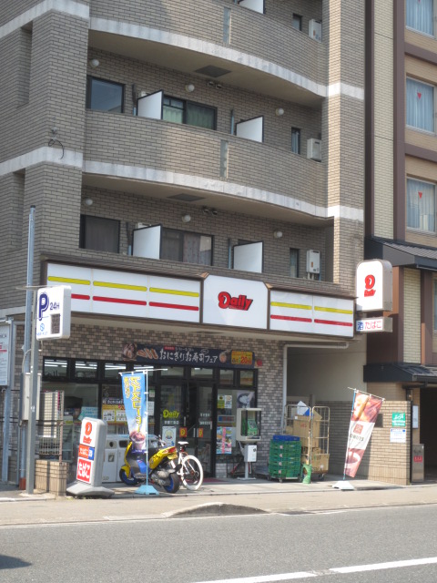 リバーパレス白川 コンビニ