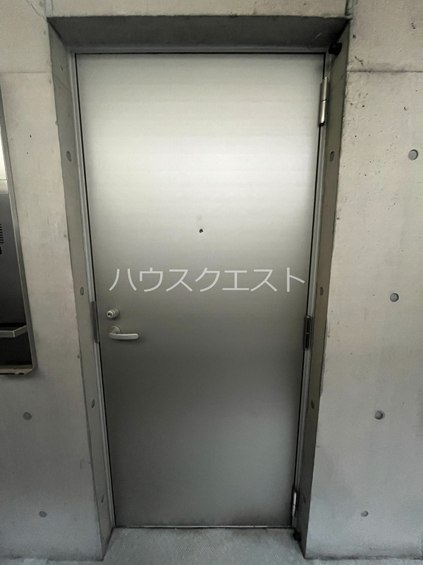 VIOLA IWASA 玄関