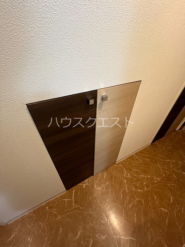 VIOLA IWASA ロビー
