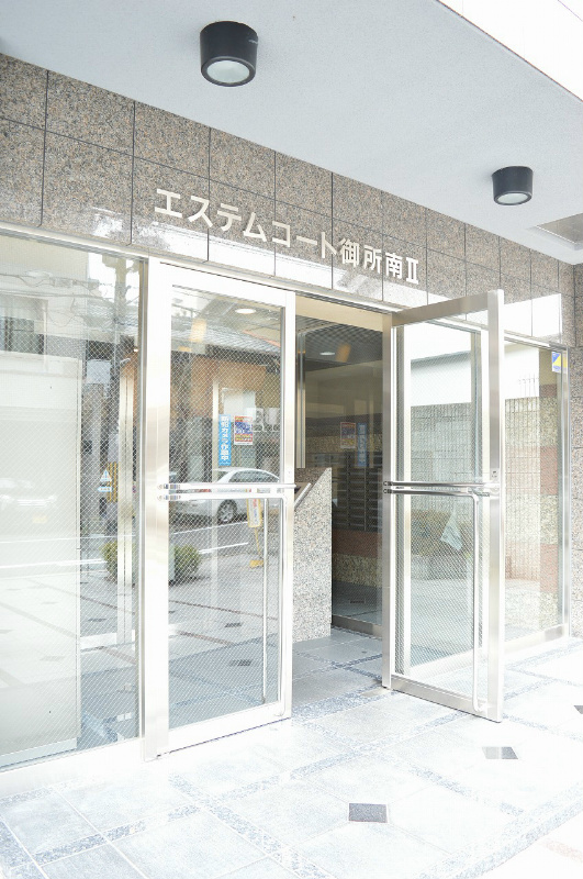 エステムコート御所南Ⅱ エントランス