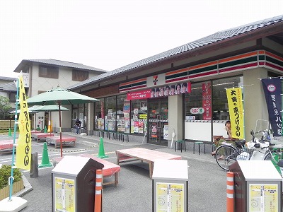 ピアレス円勝寺 コンビニ