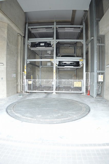 オルテンシア 駐車場