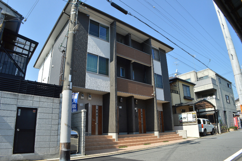 モアロック京都西院 エントランス