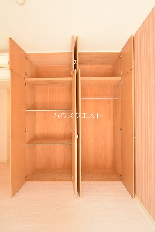 クリヨン岡崎 収納