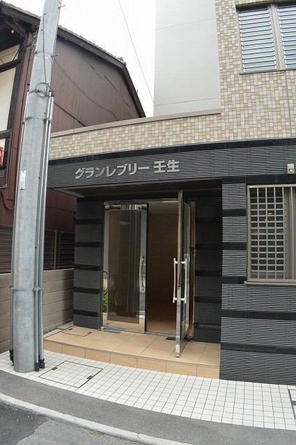 グランレブリー壬生 エントランス
