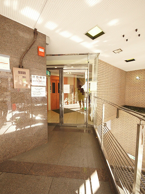 コスモリード京都今出川 エントランス