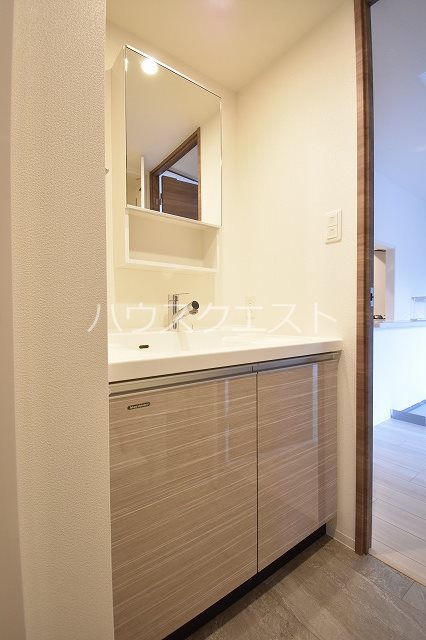クリスタルグランツ京都西大路 洗面所