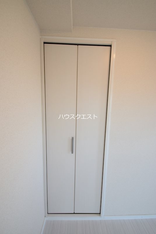 アパルトマン御所西 収納