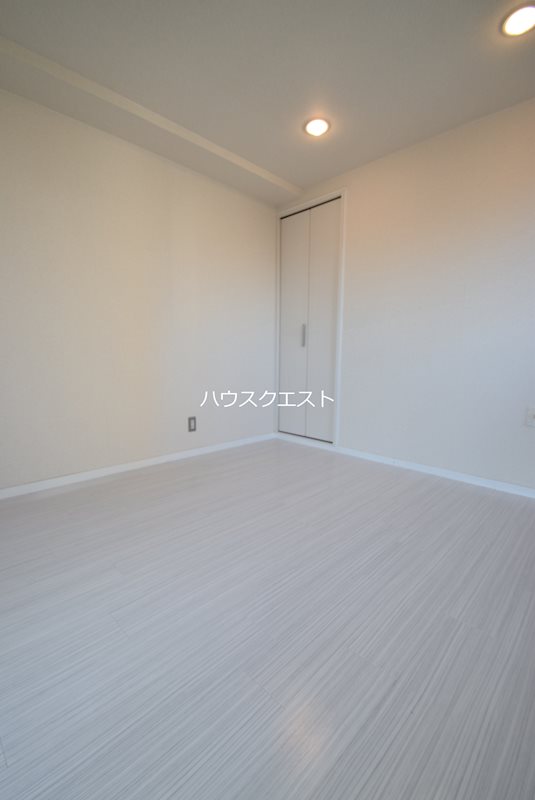 アパルトマン御所西 ベッドルーム