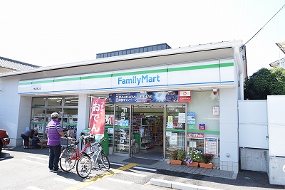 アイリス衣笠 コンビニ