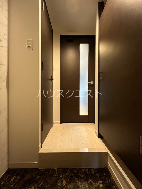 アドバンス京都北大路レフィナード 玄関