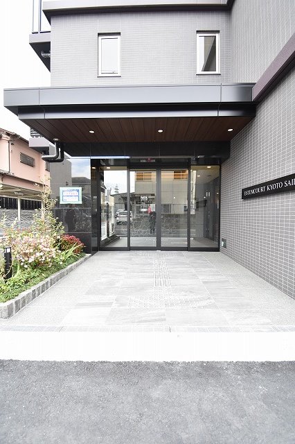エステムコート京都西院 エントランス