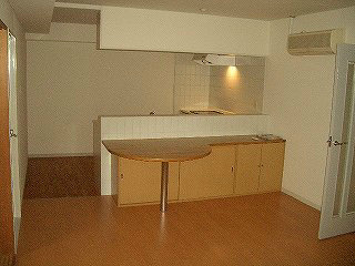 富小路アーバンライフ リビング
