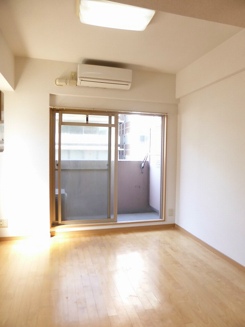エステムコート京都河原町プレジール リビング