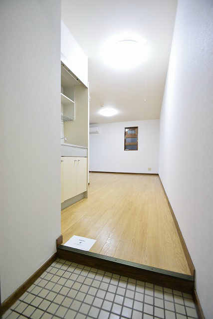 新町シャルム春奈 玄関