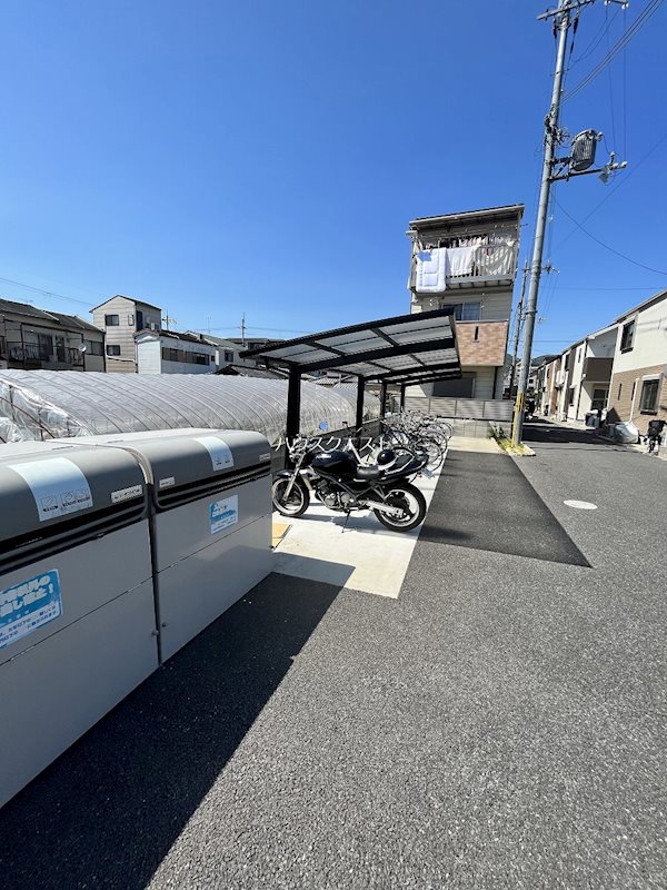 アークリード太秦 駐車場