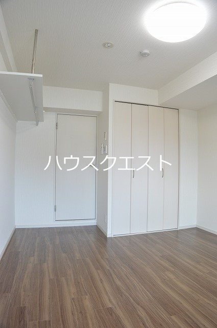 ワンモアハート円町 リビング