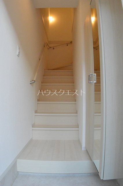 ワイズコート 玄関