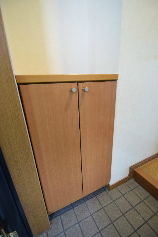エスト堀川 玄関