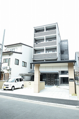 ベラジオ堀川今出川 駐車場