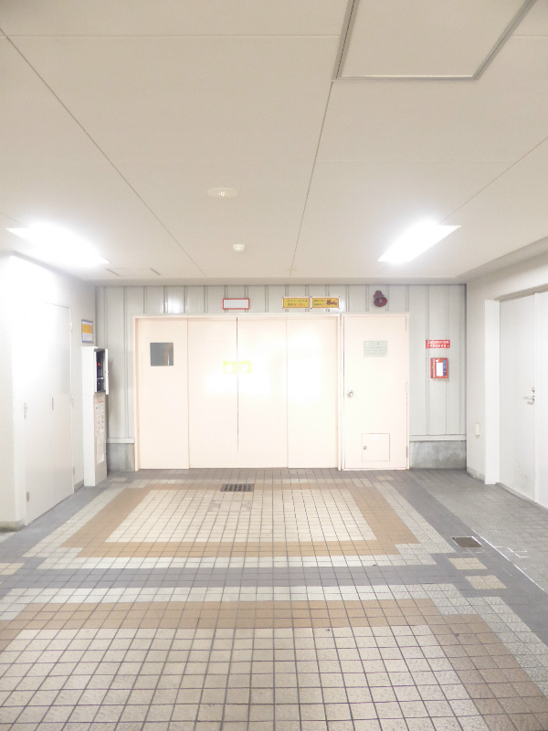 エスリード四条河原町 エントランス
