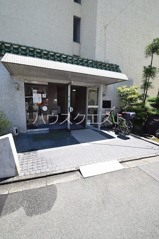 コープ鴨川B棟 エントランス