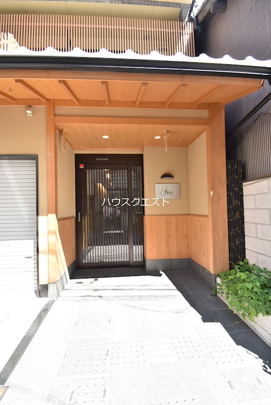 アルテ東山三条 エントランス