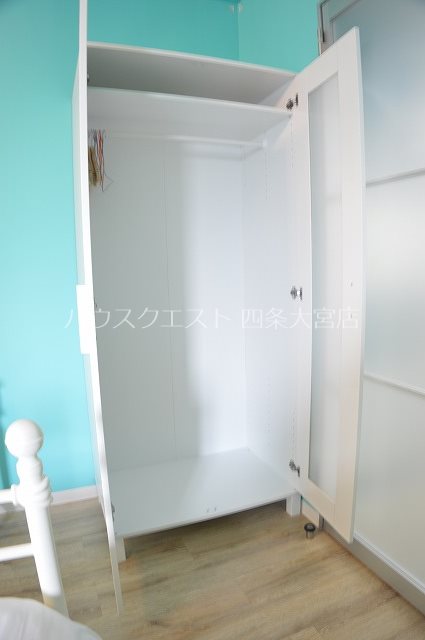 グランドーリア西院 収納