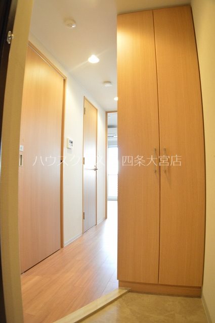 アスヴェル京都西七条 玄関