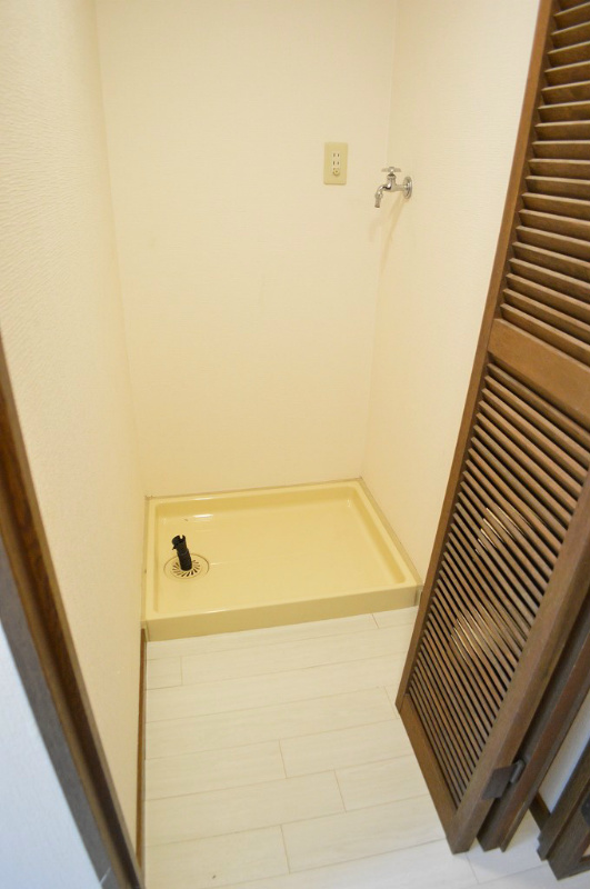ヴェルビュ二条城東 洗面所