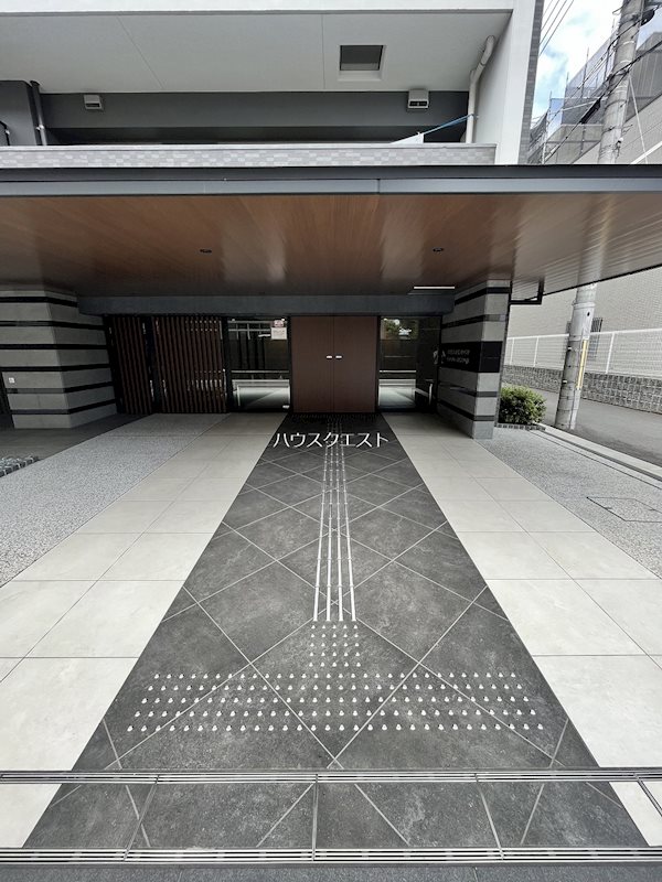 プレサンスロジェ京都西大路 エントランス