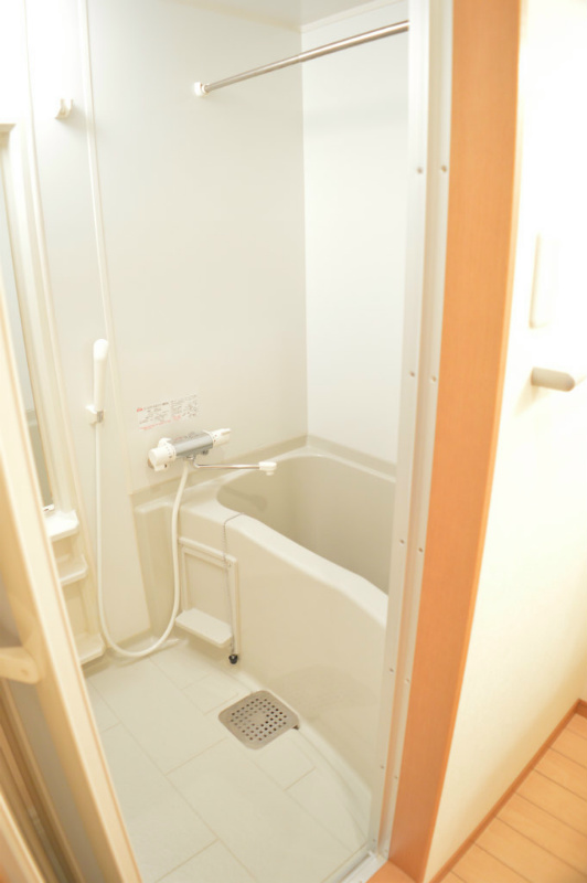 メディナ三条室町 風呂画像
