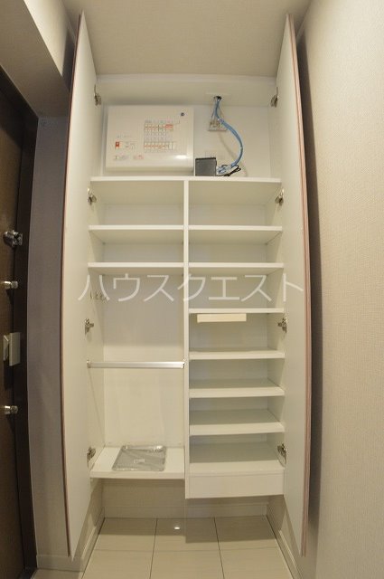 ソルレヴェンテ堀川高辻 玄関
