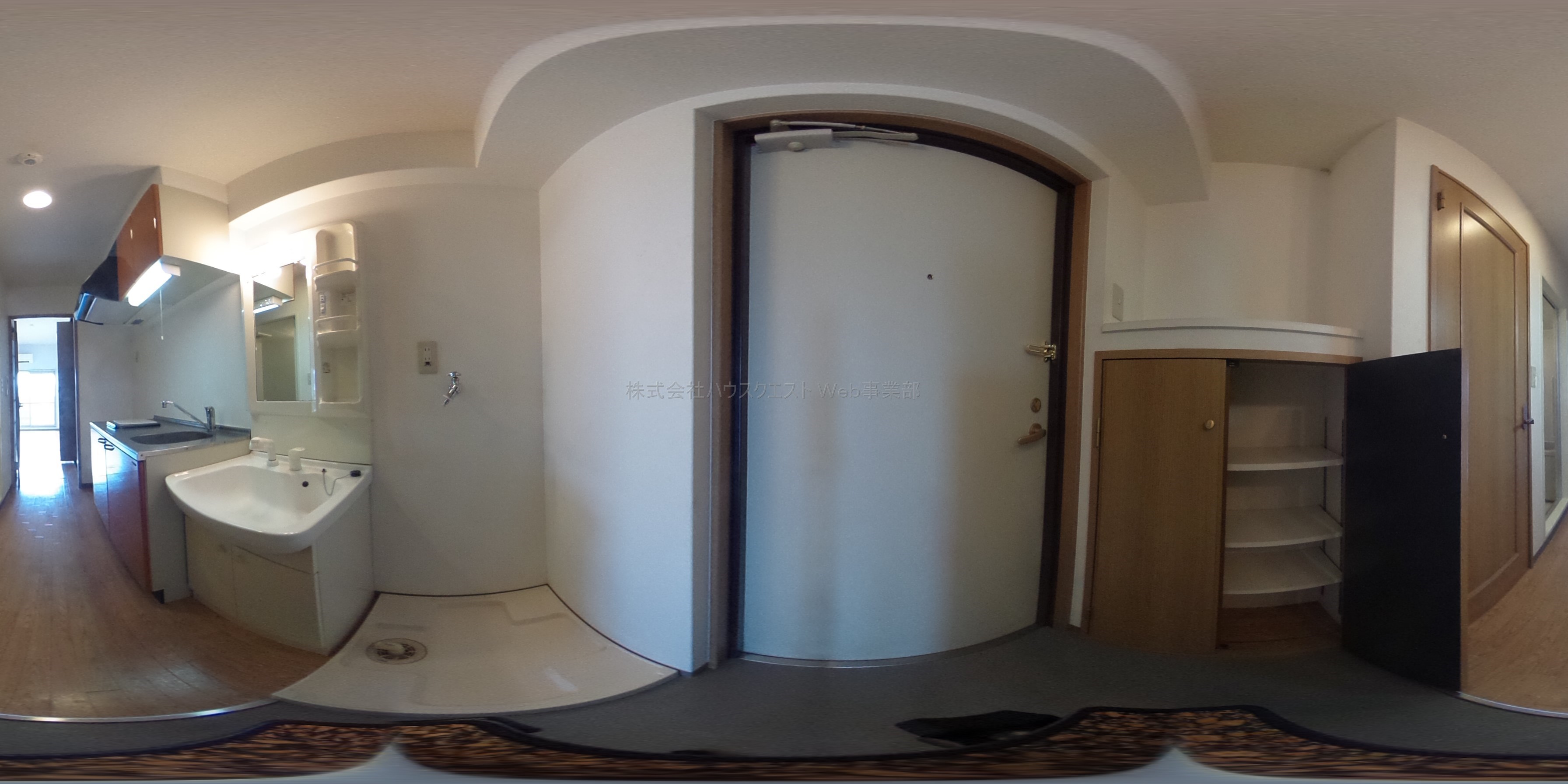 西院くめマンション 玄関