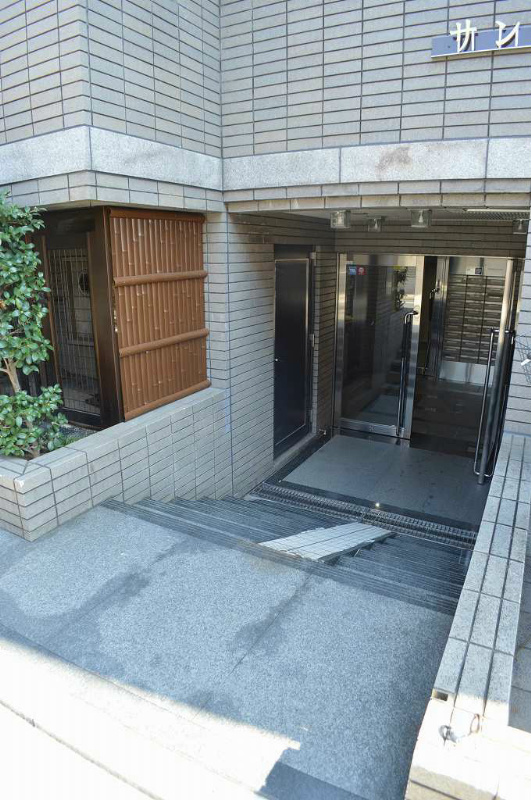 サンフローラ三条大宮 エントランス