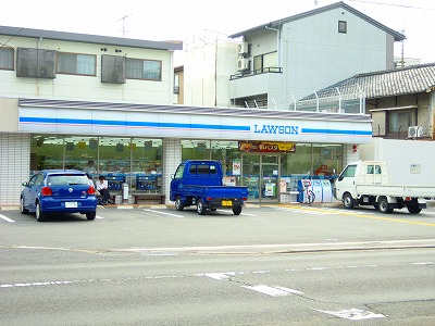 アークリード三条御前 コンビニ