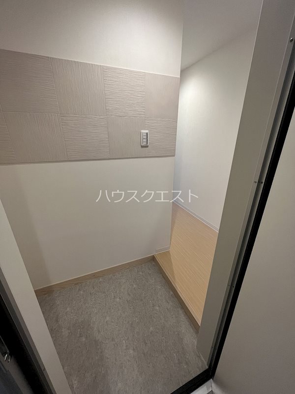 HSビルヂング 玄関