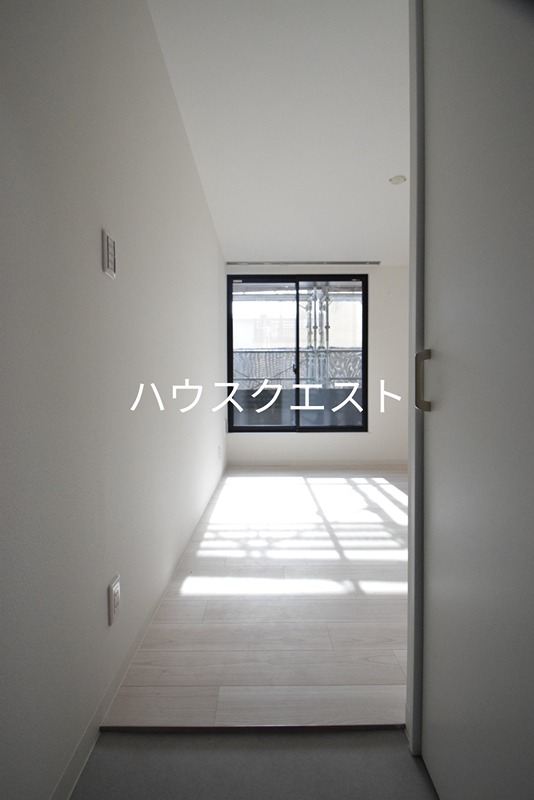 ミヤヴィ御所西 玄関