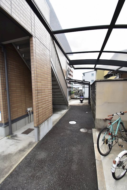カナル桃山 エントランス