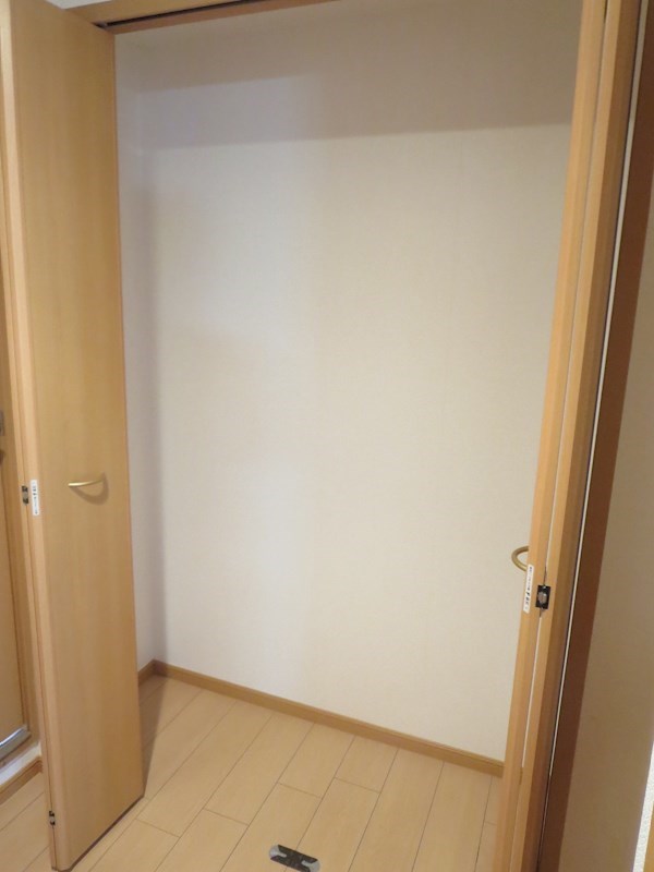 プリムローズ四条 収納