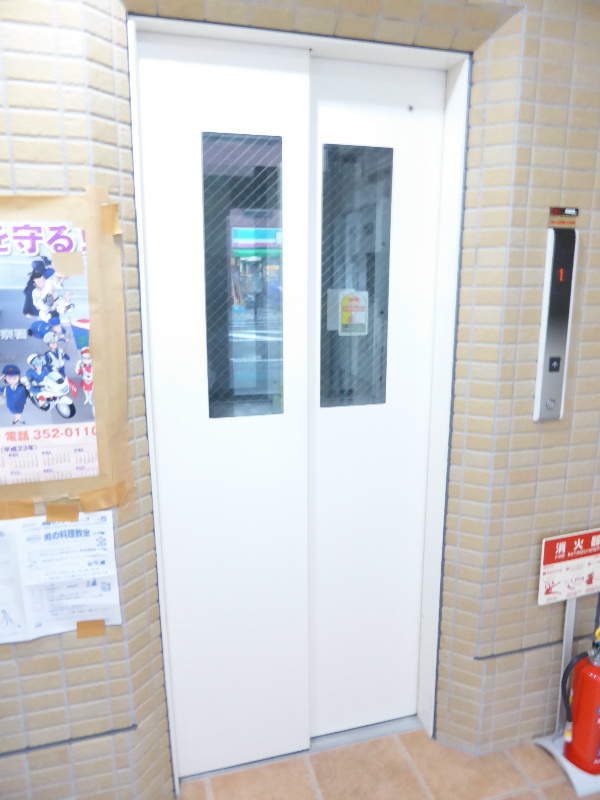 プリムローズ四条 エントランス