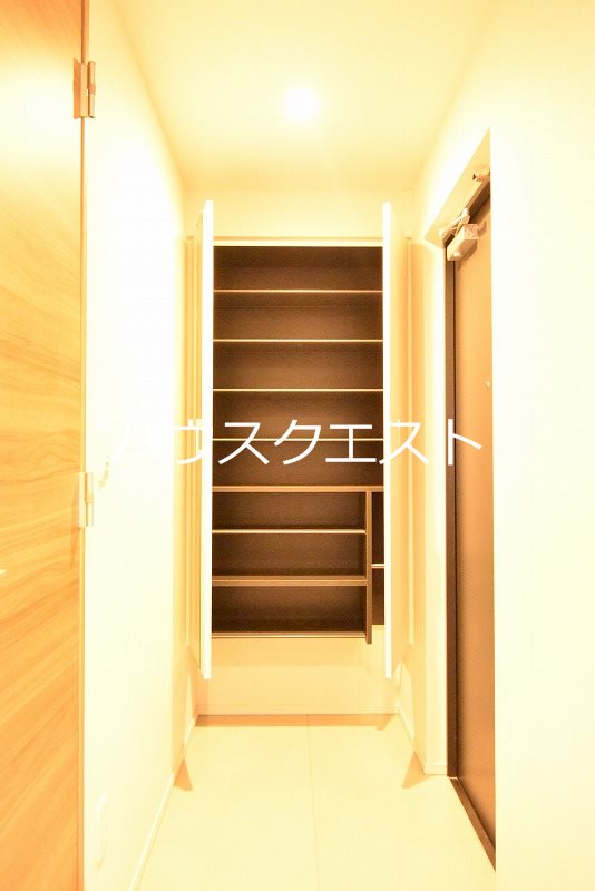 ルッソ烏丸五条 収納