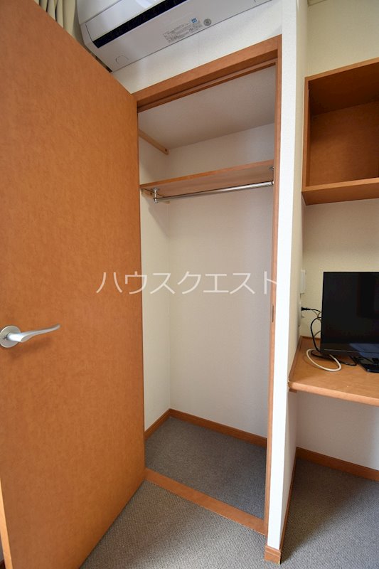 プレジール春日 収納