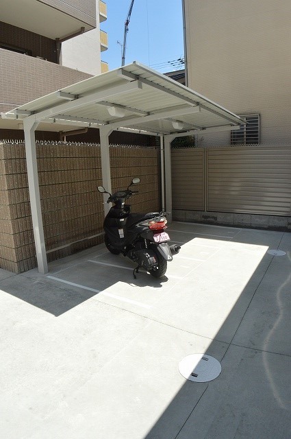 ベラジオ京都西大路Ⅱ 駐車場