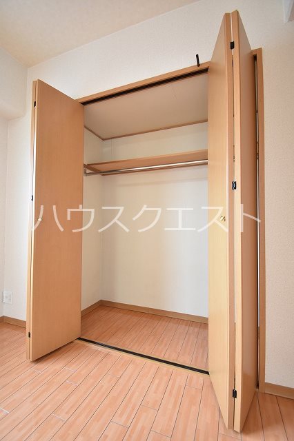 ビレイユ眞英河原町 収納