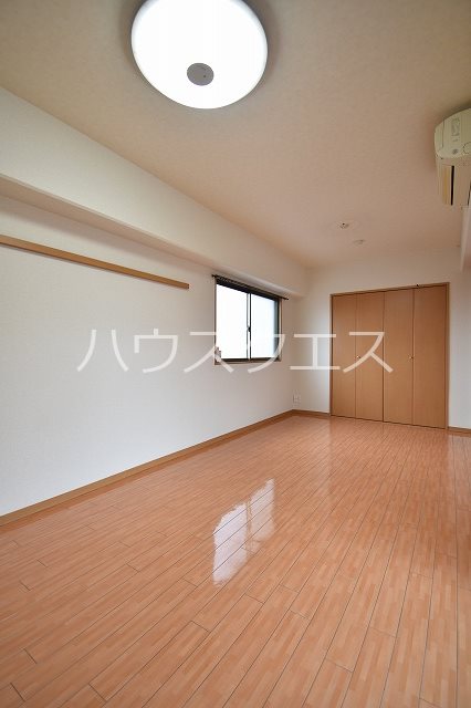 ビレイユ眞英河原町 リビング