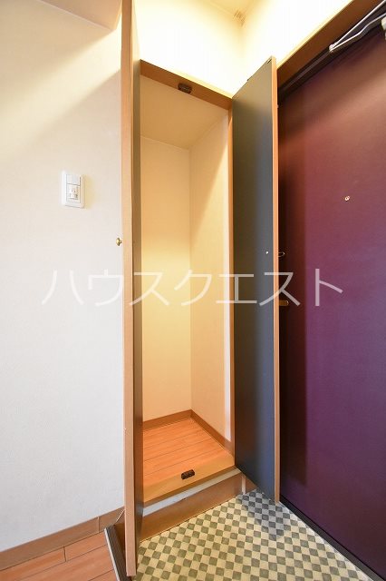 ビレイユ眞英河原町 収納