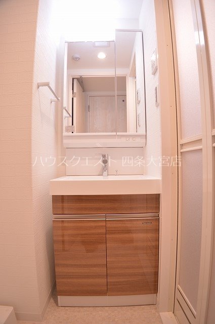 アクアプレイス京都三条朱雀 洗面所