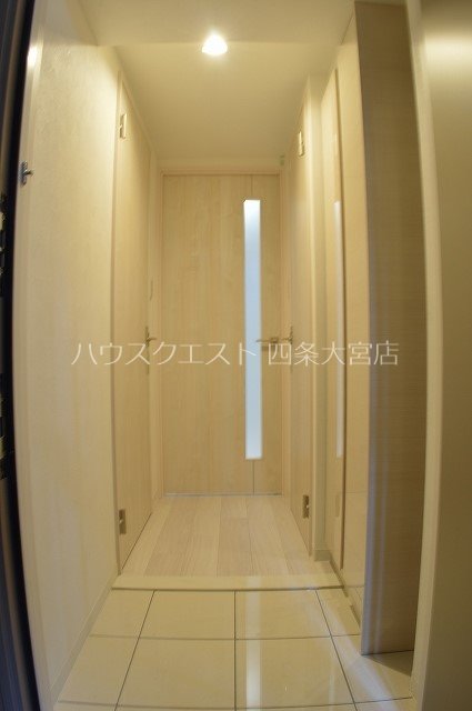 アクアプレイス京都三条朱雀 玄関