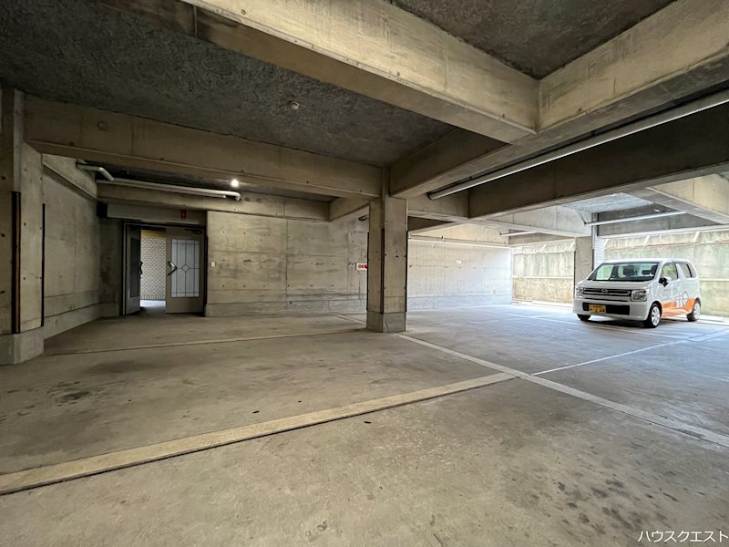 葵橋住宅 駐車場